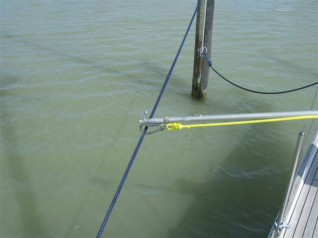 [Immagine: 2010920225249_gancio per boa 009.jpg]